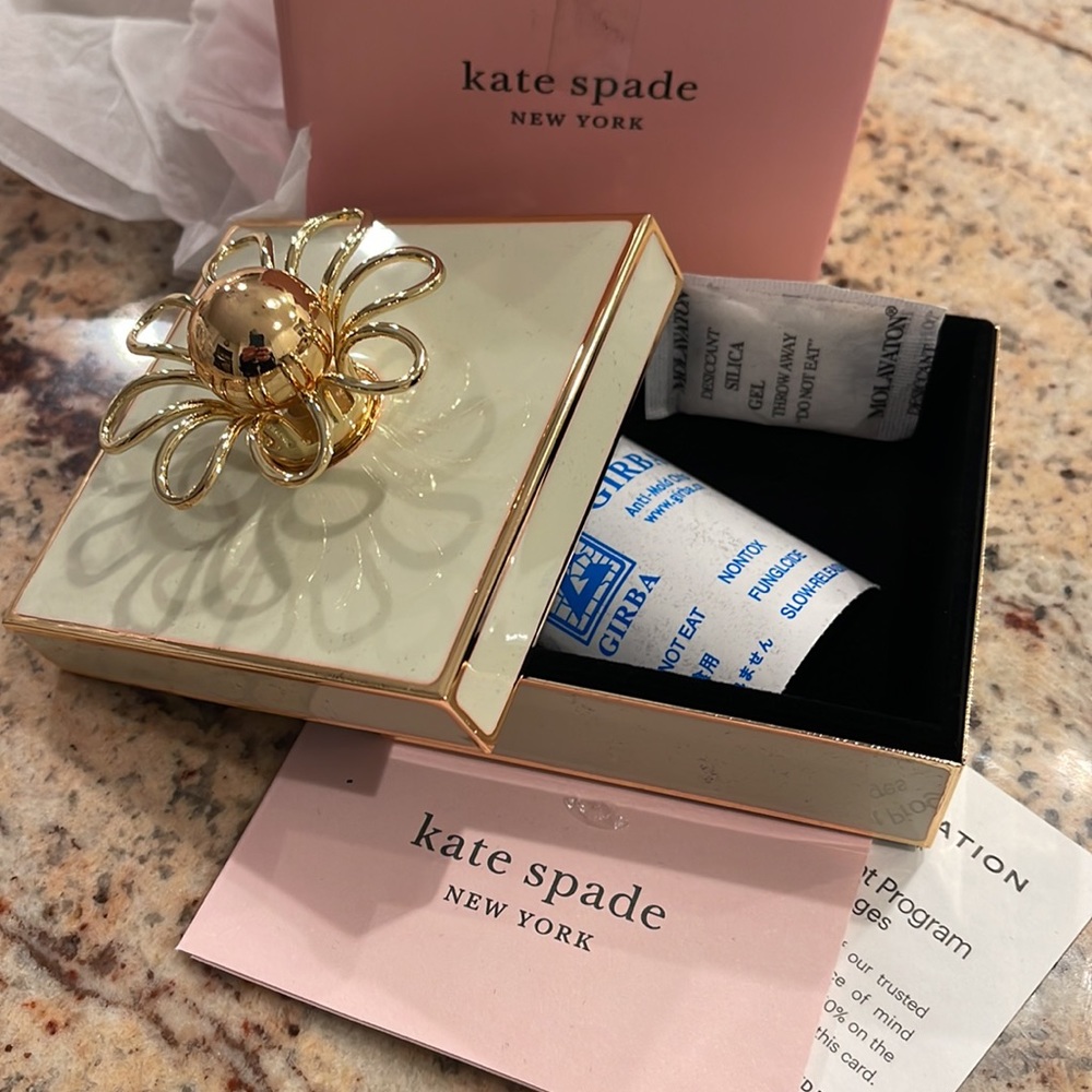 Kate Spade Lenox Keaton Street Cream Jewelry Box home decor NWT - Picture 8 of 11